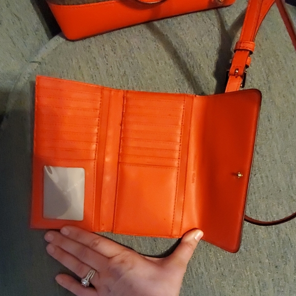 Michael Kors purse and wallet - Picture 3 of 3